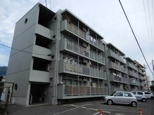 マンション山ヶ崎の物件外観写真